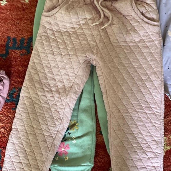 Bundle of cotton clothing. Barely worn. - Picture 5 of 5